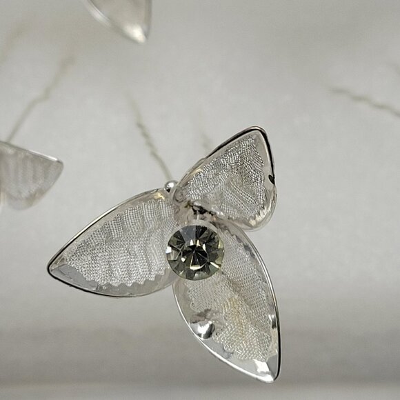 Wedding Silver  Hairpins in Silver with Large crystal - Picture 9 of 10
